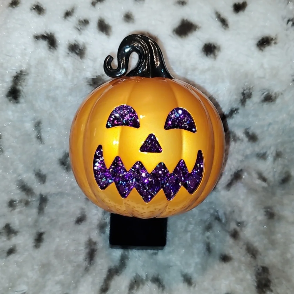🎃BATH & BODY WORKA Jack O'Lantern Nightlight Plug - Picture 2 of 3